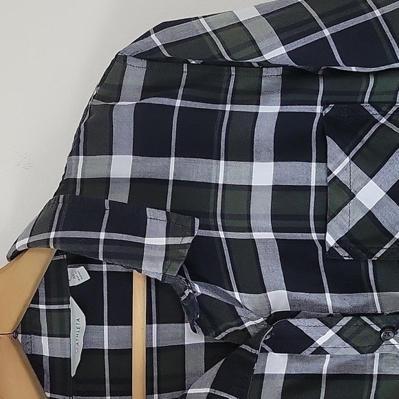 Athleta Green Blue Plaid Long Sleeve Button Down Shirt Size Medium - Picture 2 of 8